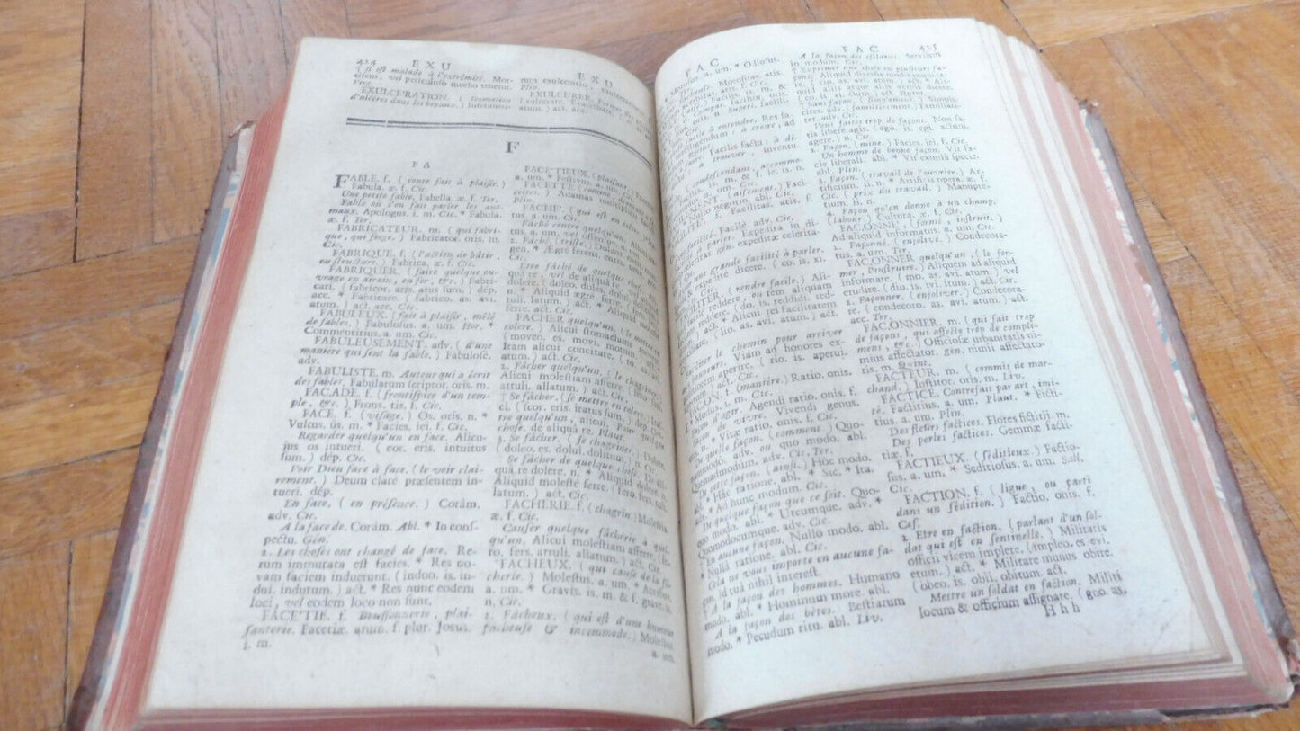 Le Petit Apparat Royal, ou nouveau dictionnaire françois et latin 1755