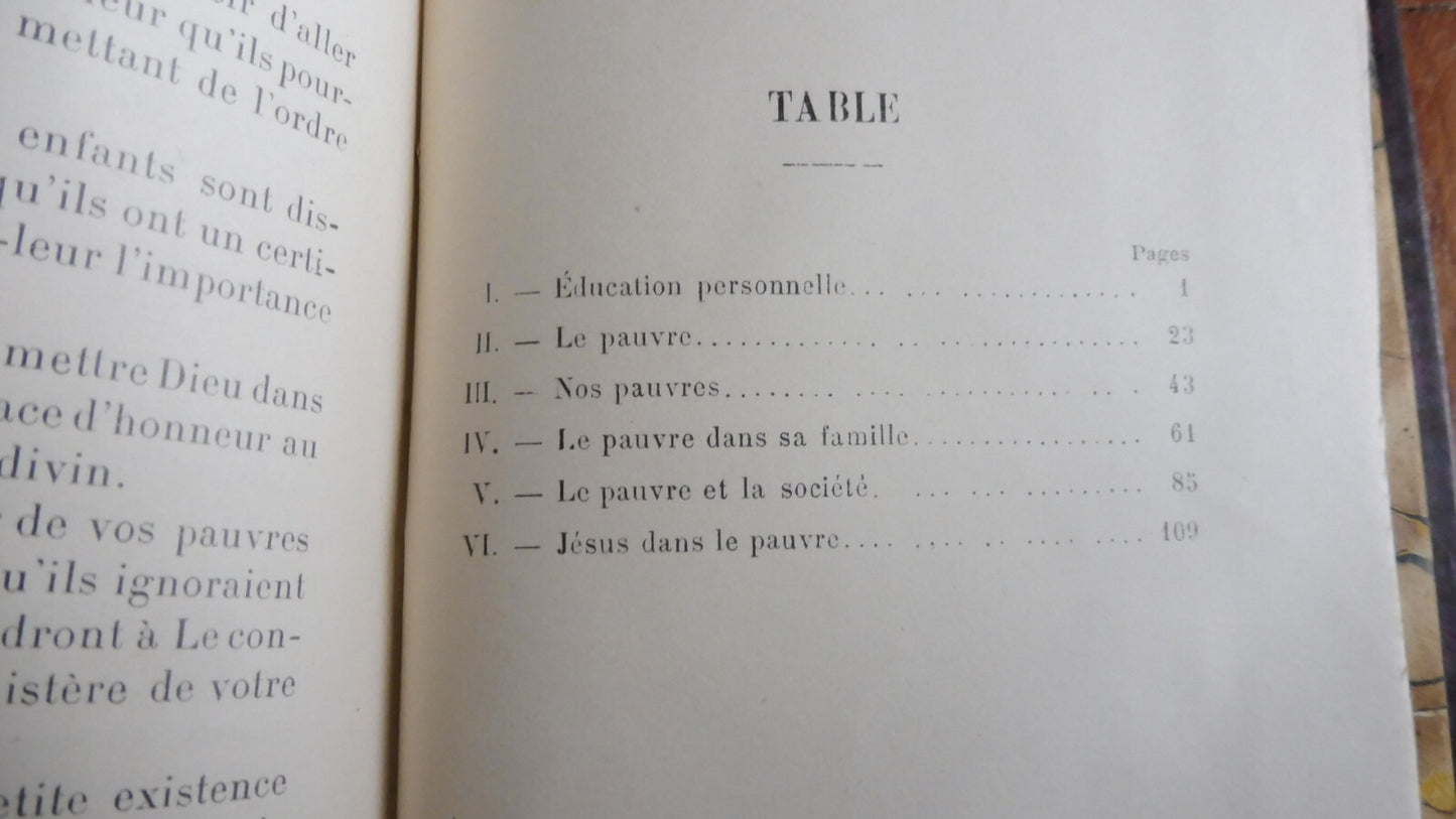 L'Education de la charité (Debize) 1911