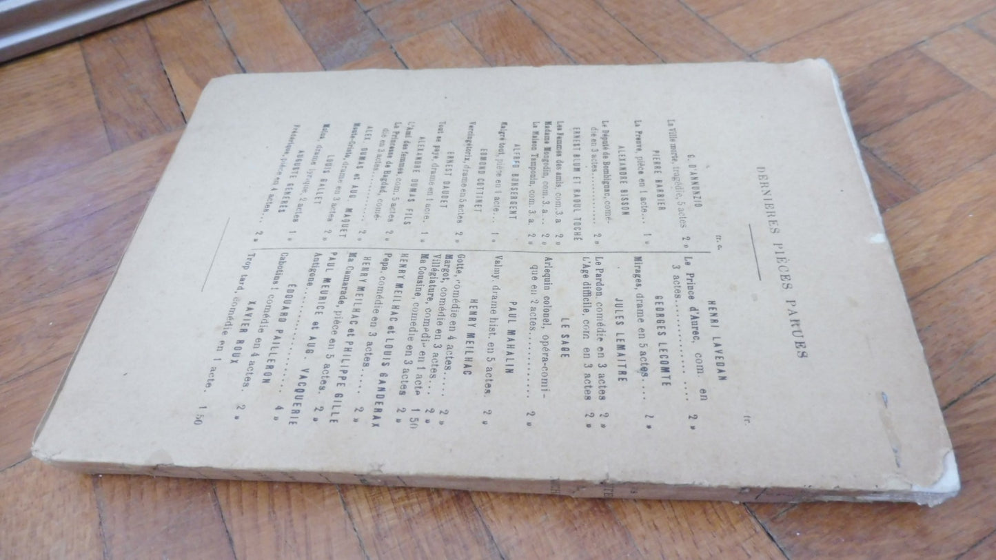 Pattes de mouches (Victorien Sardou) 1898