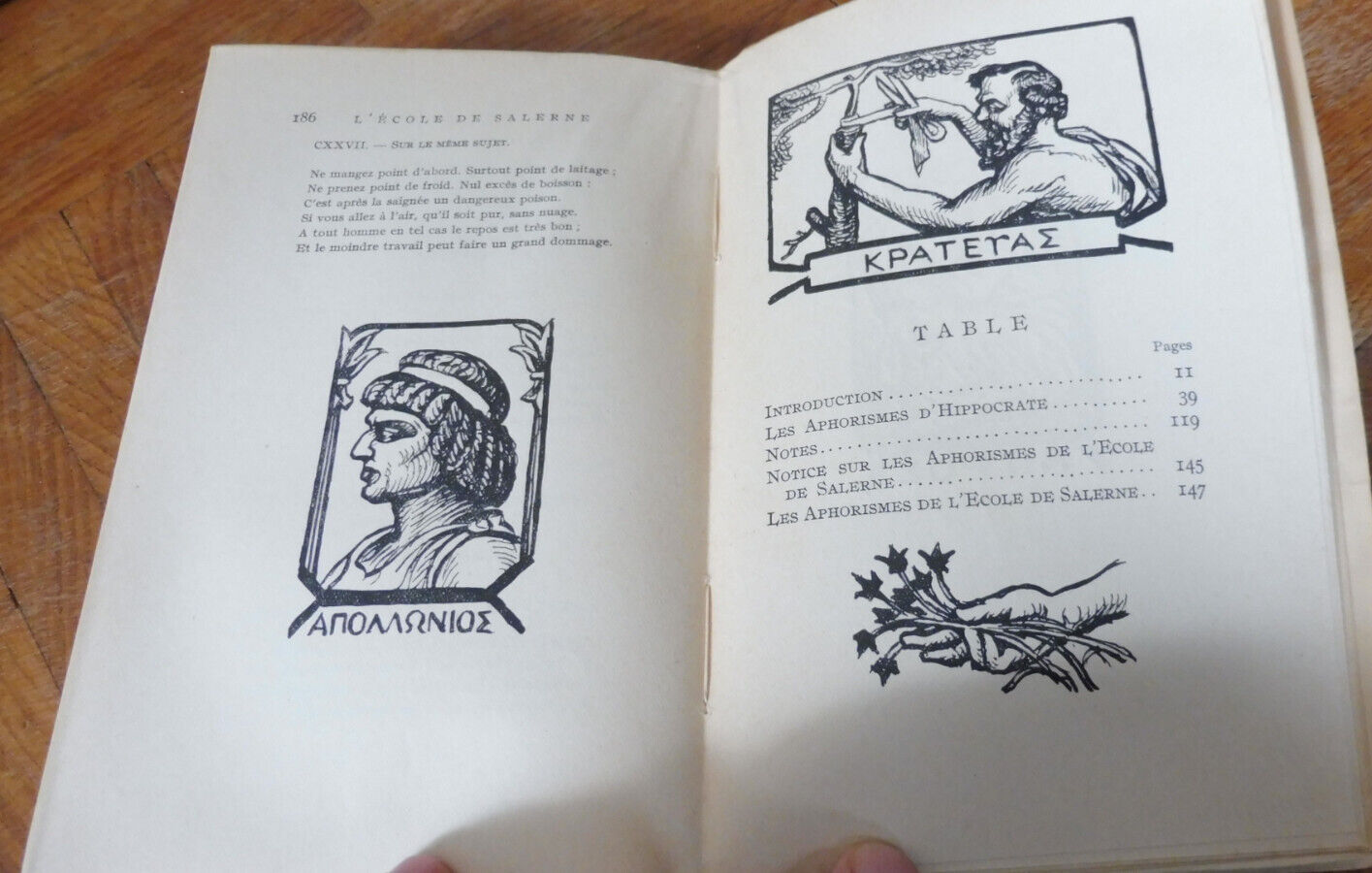 Les Aphorismes d'Hippocrate 1945