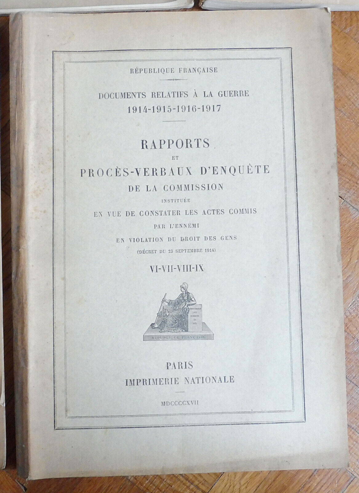 Document relatifs à la guerre de 1914-18 - Rapports et procès verbaux 5 vol.