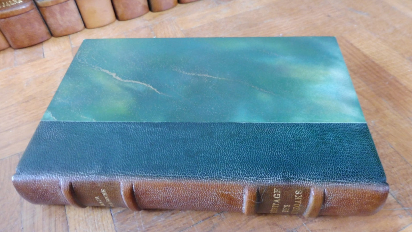 Lot 9 volumes Mazo de la Roche