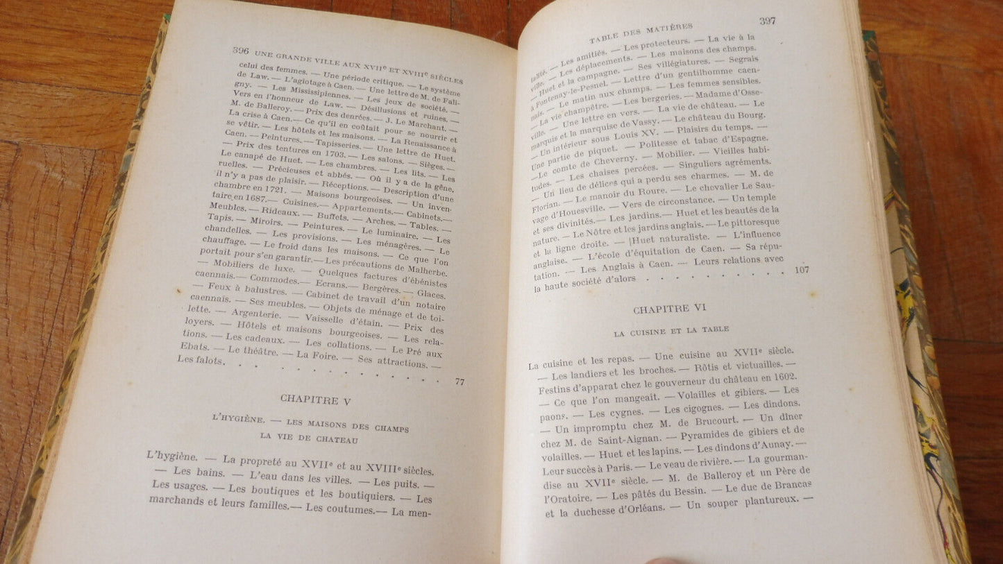 La Vie publique à privée à Caen aux XVIIe et XVIIIe (G. Vanel) 1912