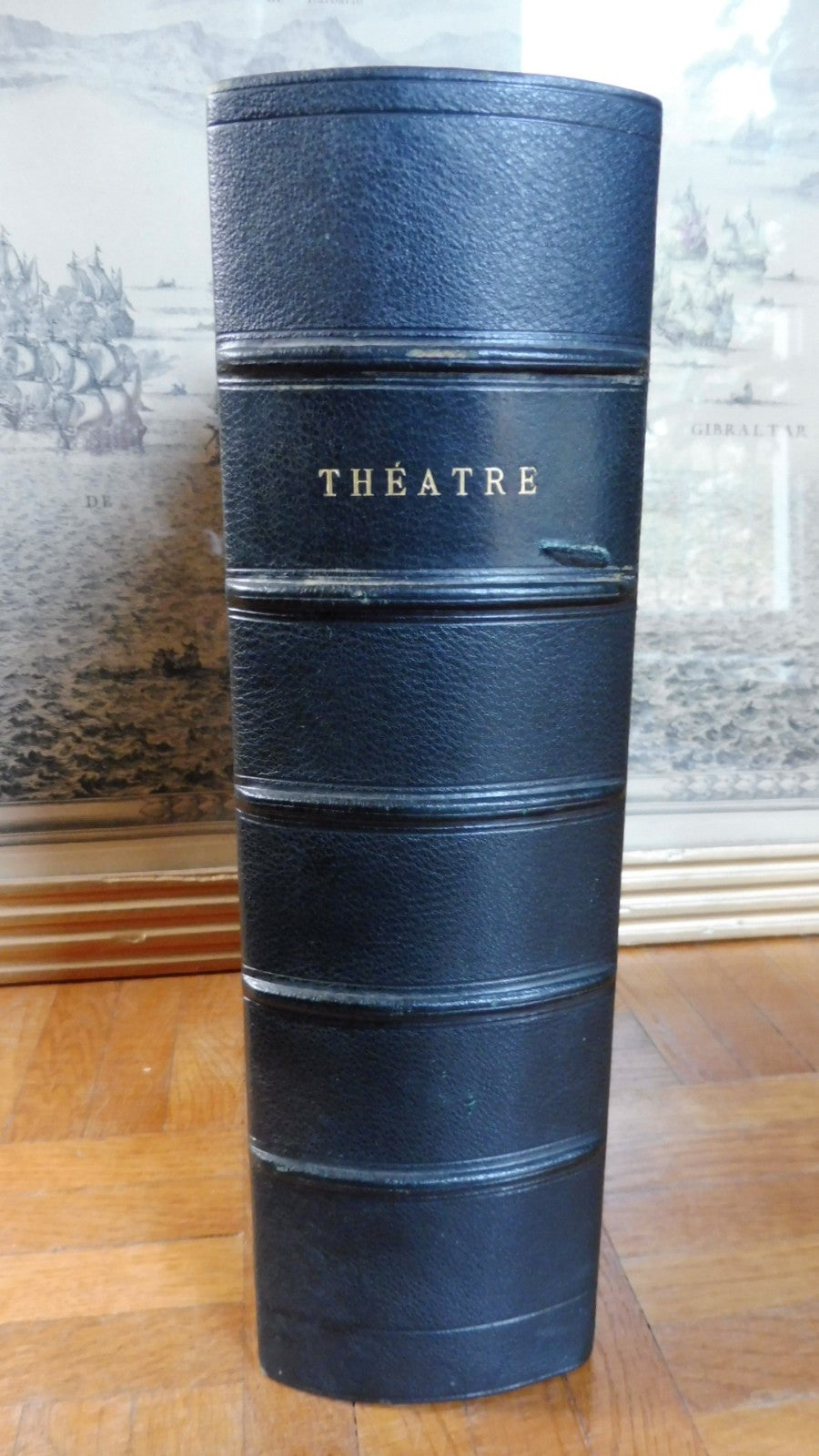 Livre à secret 21x28x7 cm