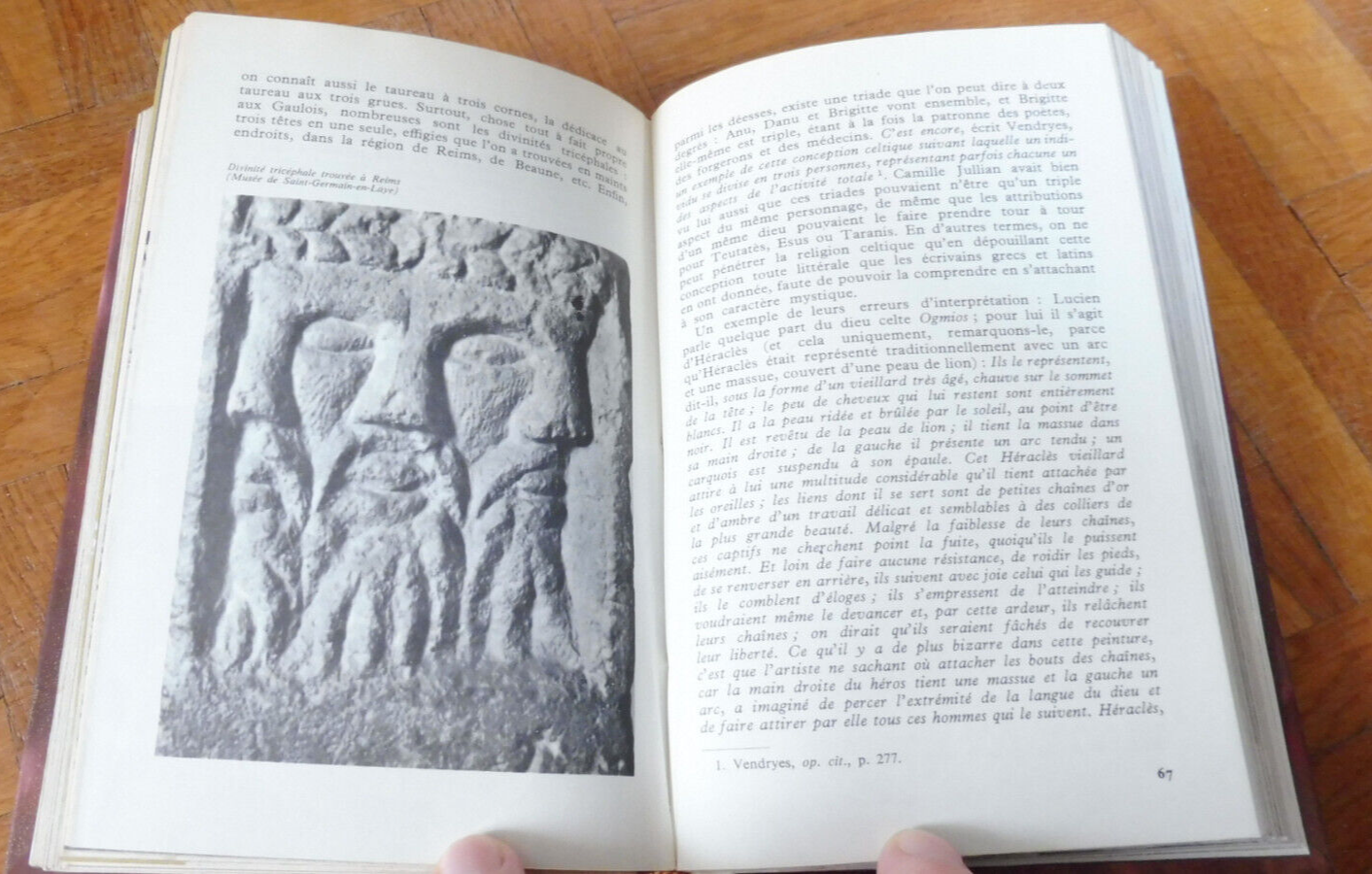 Les Etrusques (A. Hus) + Les Gaulois (R. Pernoud) 2 tomes en 1 vol. 1957-59