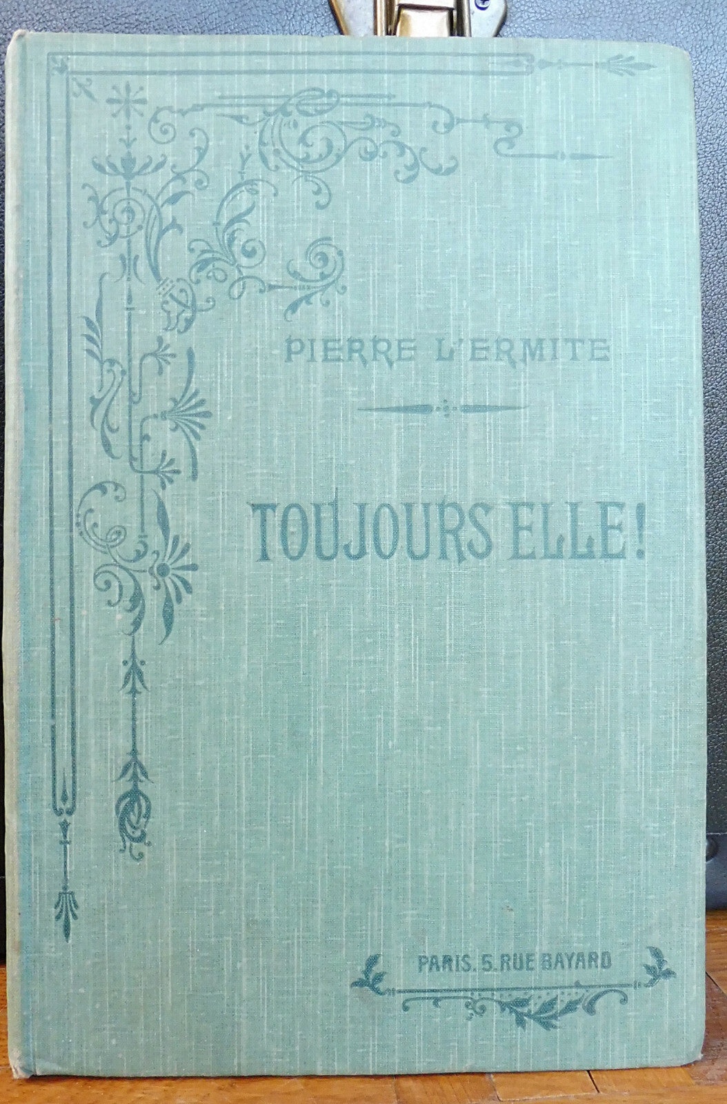 Toujours elle ! (Pierre l'Ermite) s.d.