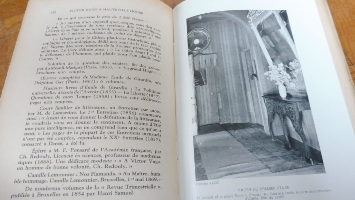 Victor Hugo à Hauteville House (Jean Delalande) 1947