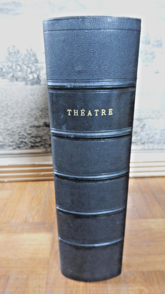 Livre à secret 21x28x7 cm