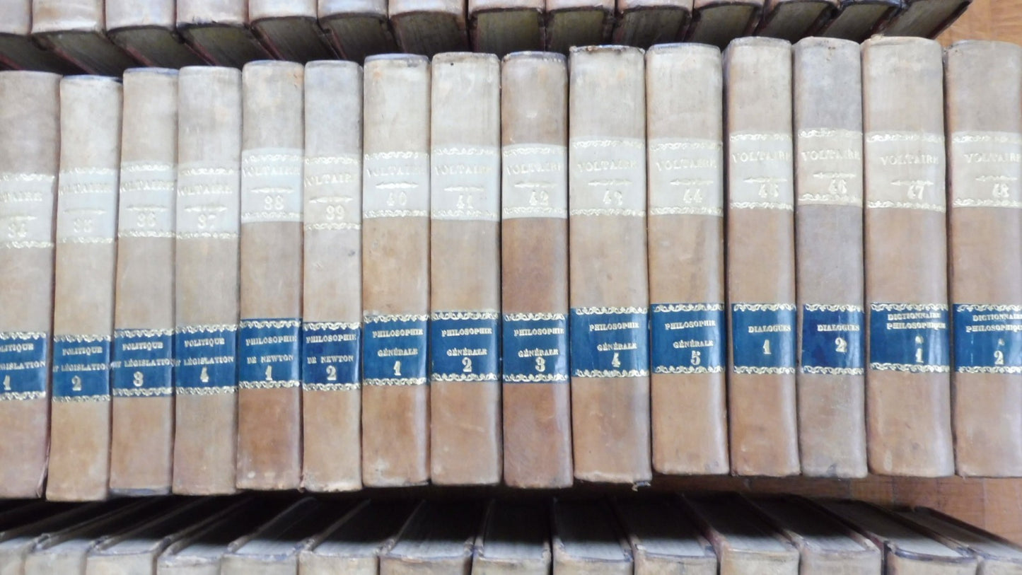 Oeuvres complètes de Voltaire 1785-89 92+2 vol. COMPLET