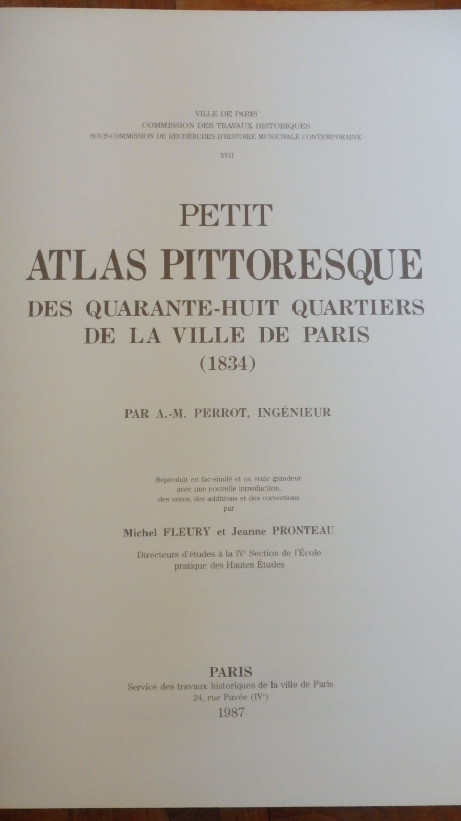 Petit Atlas pittoresque des quarante-huit quartiers de Paris (Perrot) 1987