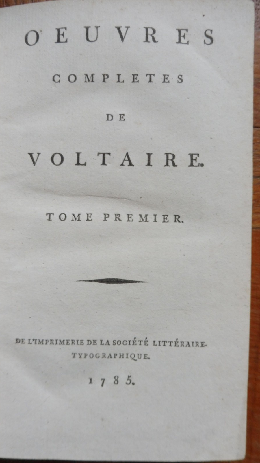 Oeuvres complètes de Voltaire 1785-89 92+2 vol. COMPLET