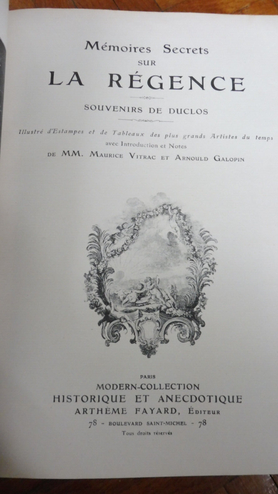 Souvenirs et mémoires historiques 15 vol. en 3 tomes
