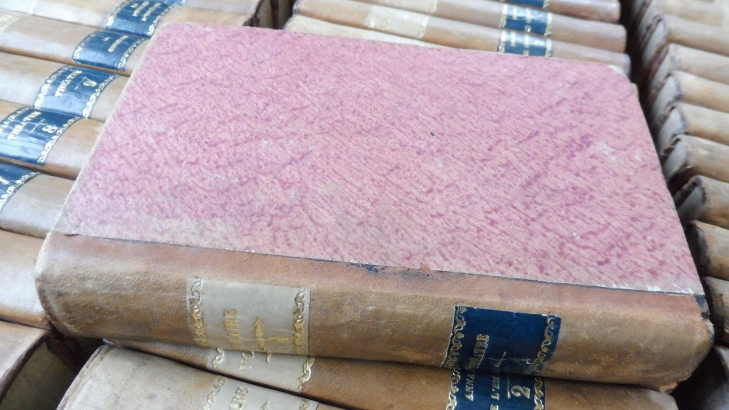 Oeuvres complètes de Voltaire 1785-89 92+2 vol. COMPLET